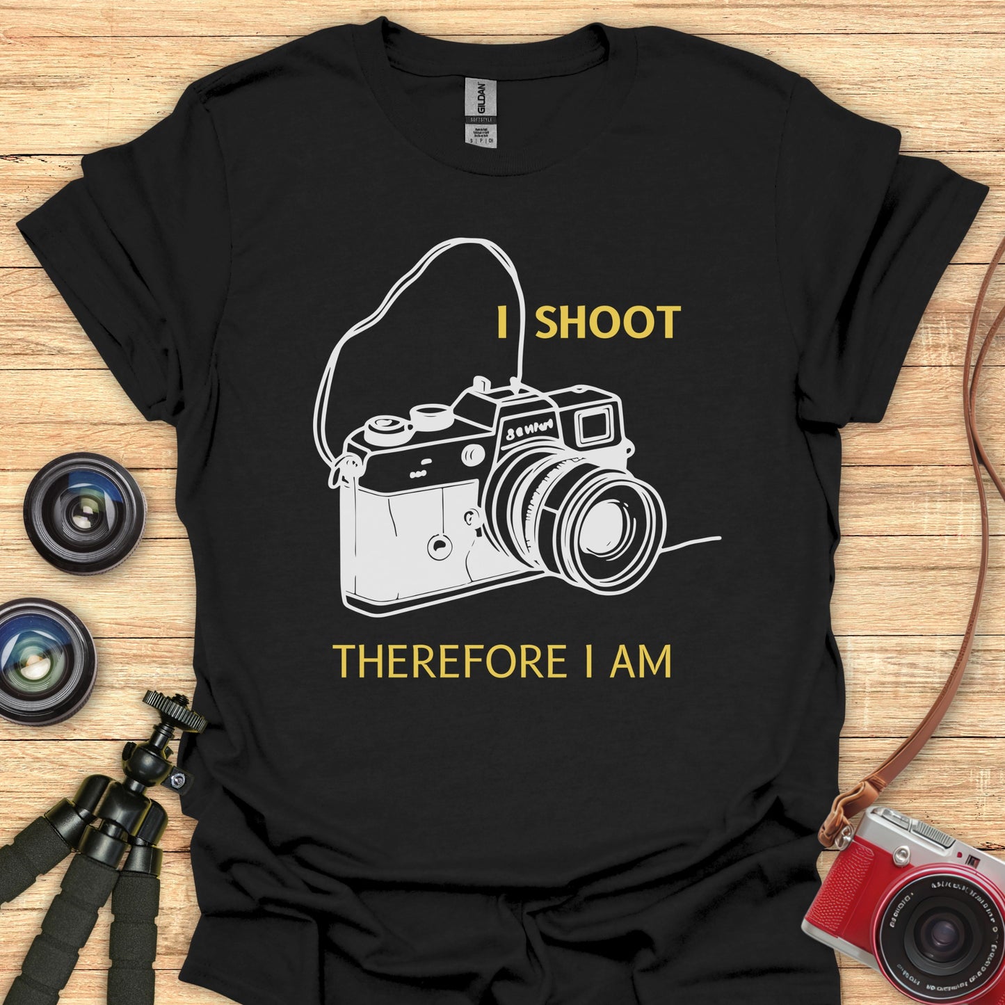 I Shoot Therefore I Am T-Shirt