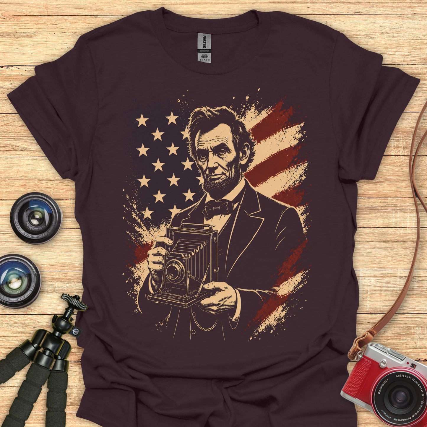 Lincoln USA Antique Camera T-Shirt