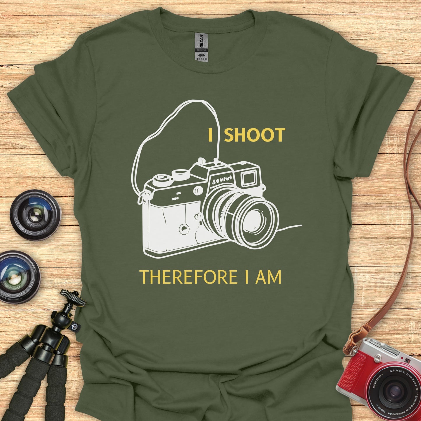 I Shoot Therefore I Am T-Shirt