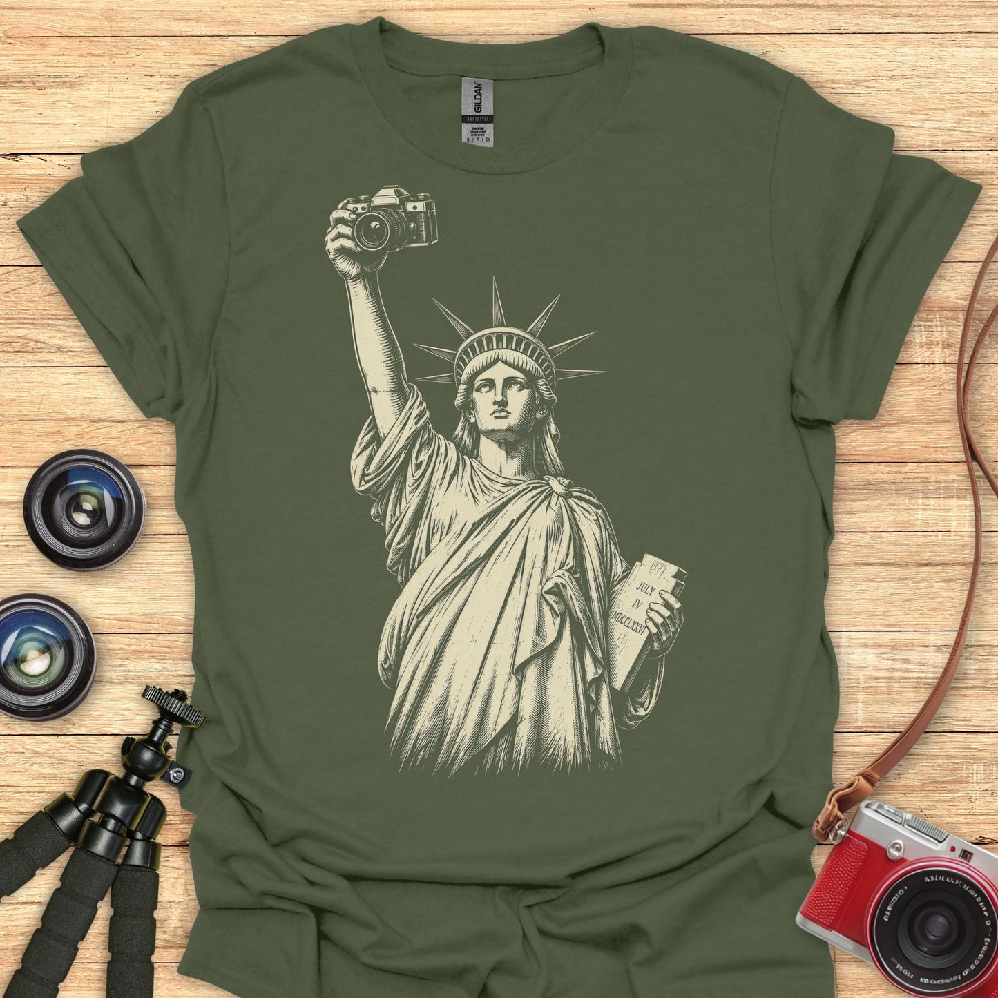 Statue Of Liberty With Camera T-Shirt