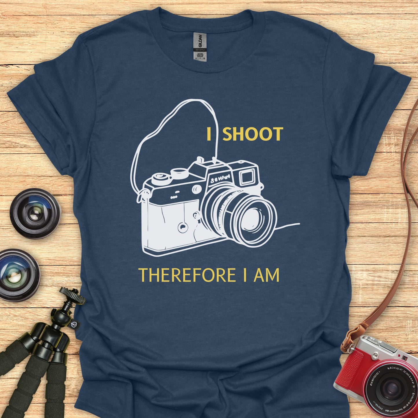 I Shoot Therefore I Am T-Shirt